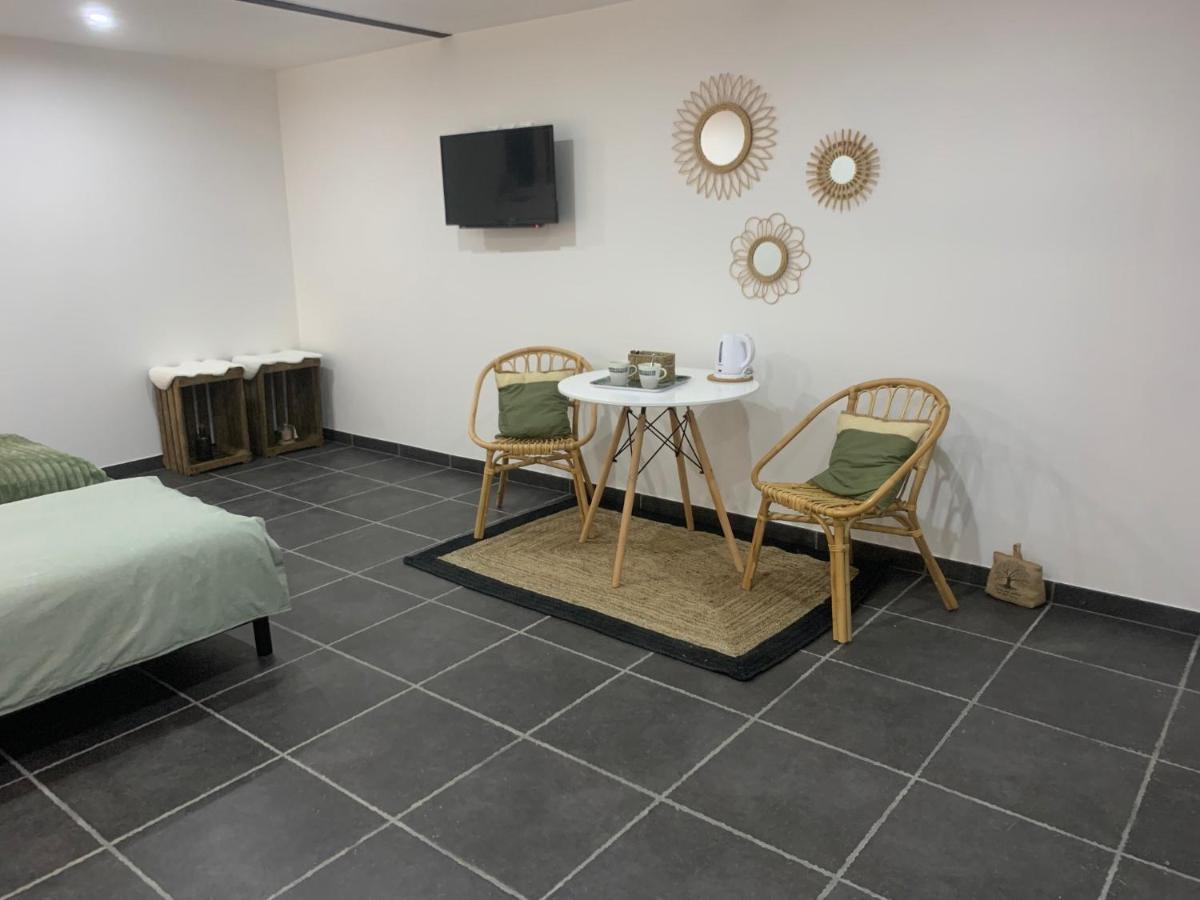 Aux Fines Bulles Gite Et Chambres D Hotes Neuve-Maison Esterno foto