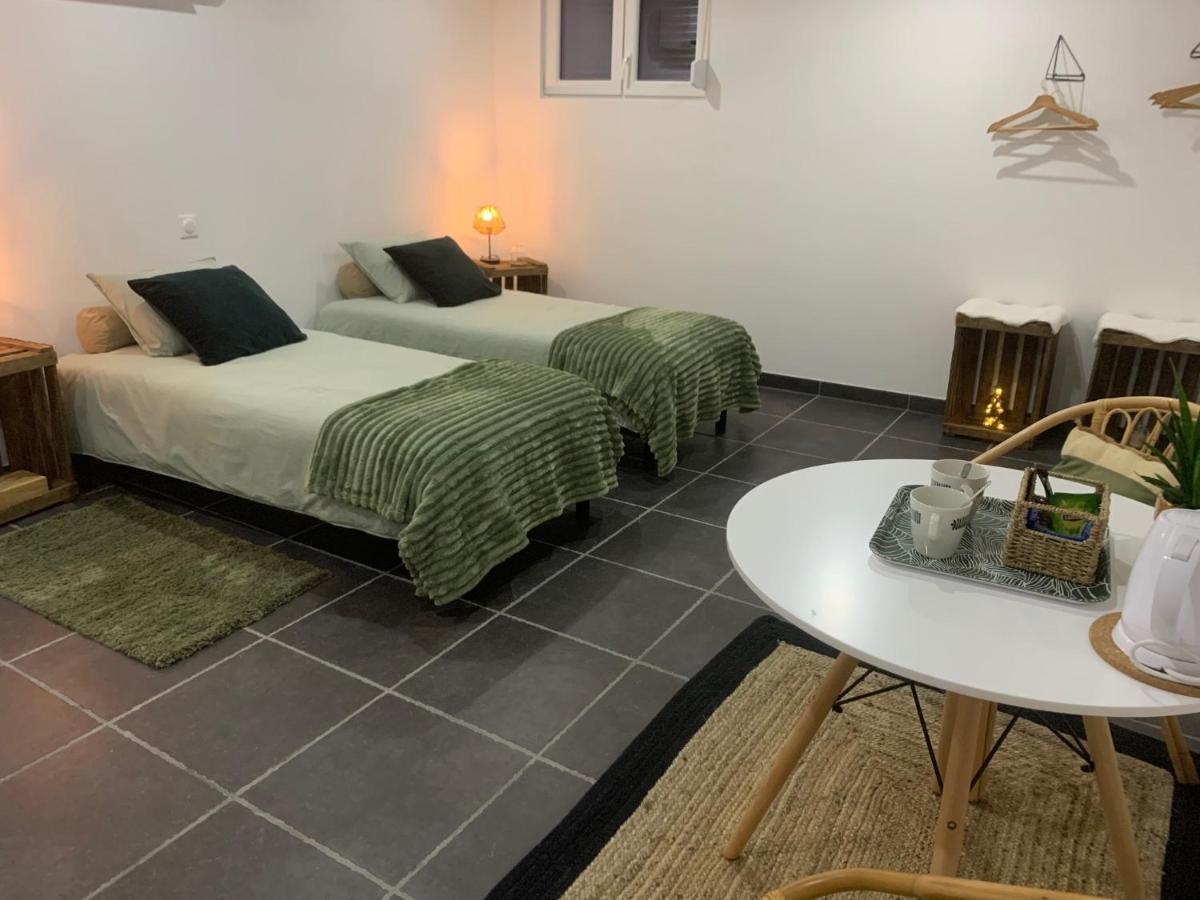 Aux Fines Bulles Gite Et Chambres D Hotes Neuve-Maison Esterno foto