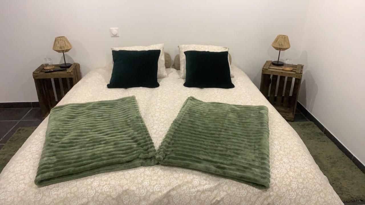 Aux Fines Bulles Gite Et Chambres D Hotes Neuve-Maison Esterno foto