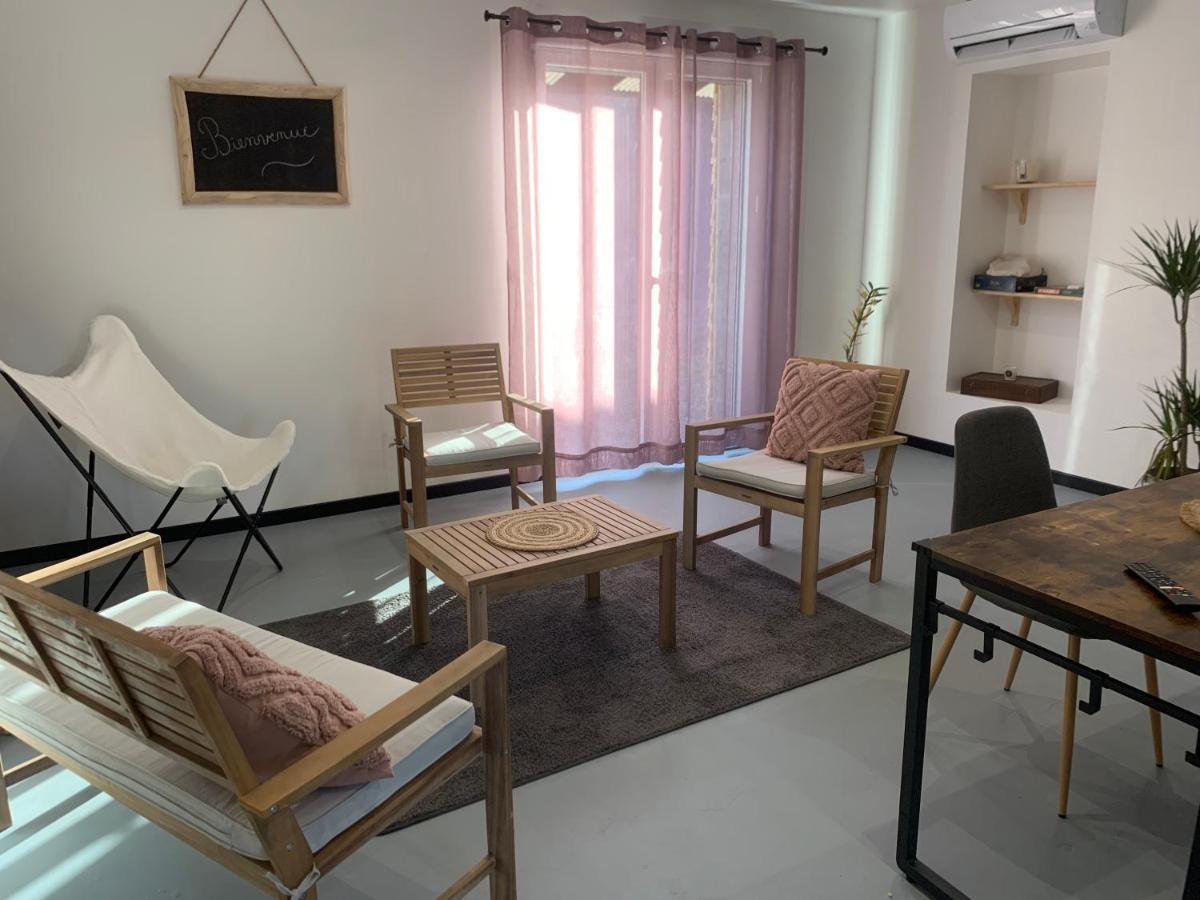 Aux Fines Bulles Gite Et Chambres D Hotes Neuve-Maison Esterno foto