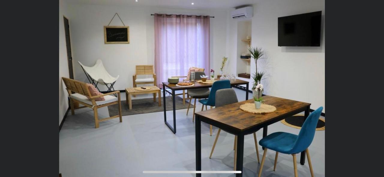 Aux Fines Bulles Gite Et Chambres D Hotes Neuve-Maison Esterno foto